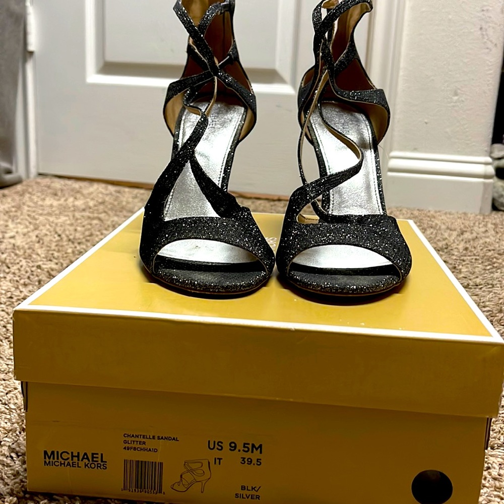 Michael KORS heels size 9.5M